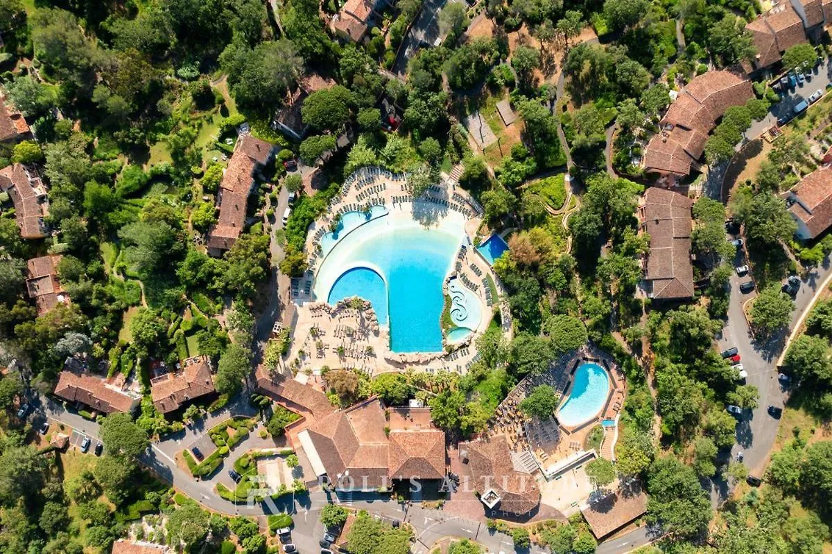 Les Restanques 1030 Arum Rez De Jardin Grimaud 0*,  France