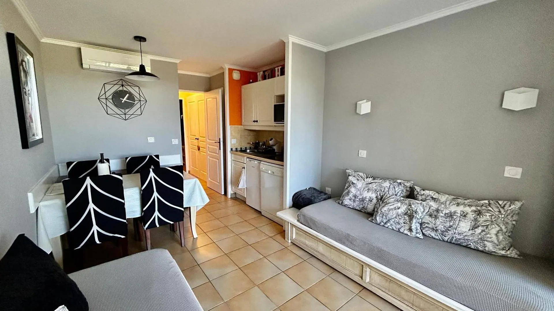 Les Restanques 1030 Arum Rez De Jardin Grimaud Apartment