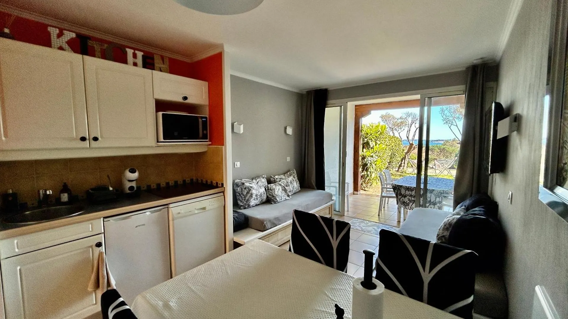Apartment Les Restanques 1030 Arum Rez De Jardin Grimaud France