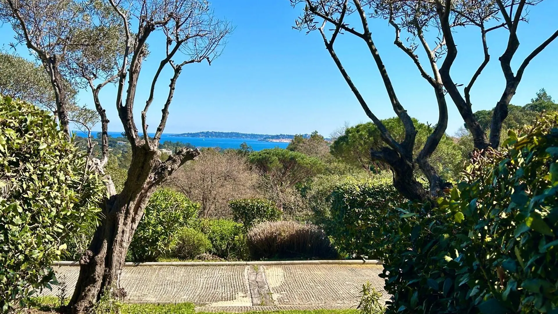 Les Restanques 1030 Arum Rez De Jardin Grimaud Apartment